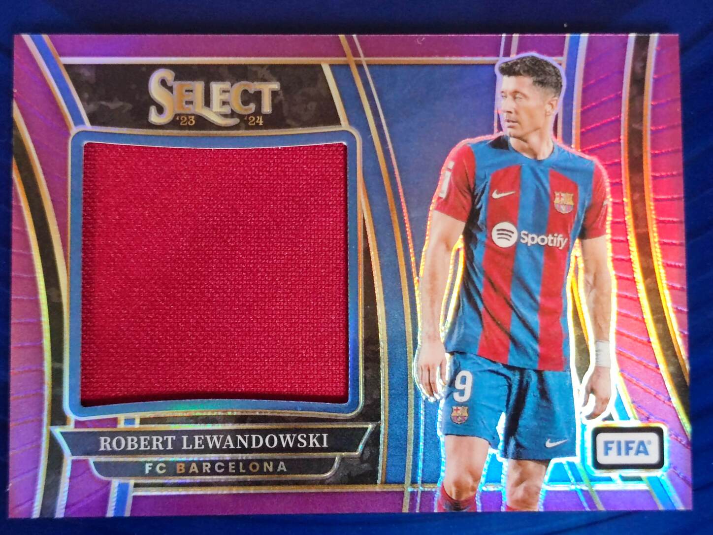 PANINI SELECT FIFA 2023/2024 ROBERT LEWANDOWSKI PARCHE NºJS-RL NUMERADO /49