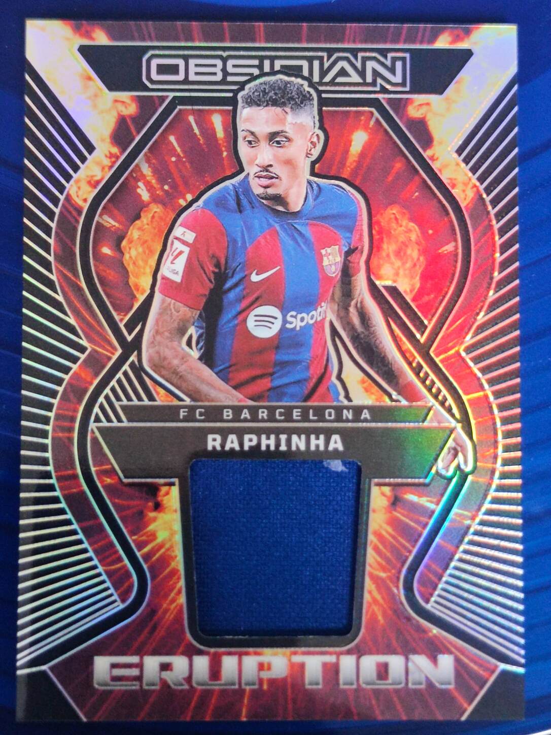 PANINI OBSIDIAN 2023/2024 RAPHINHA PARCHE NºER-R NUMERADO /199