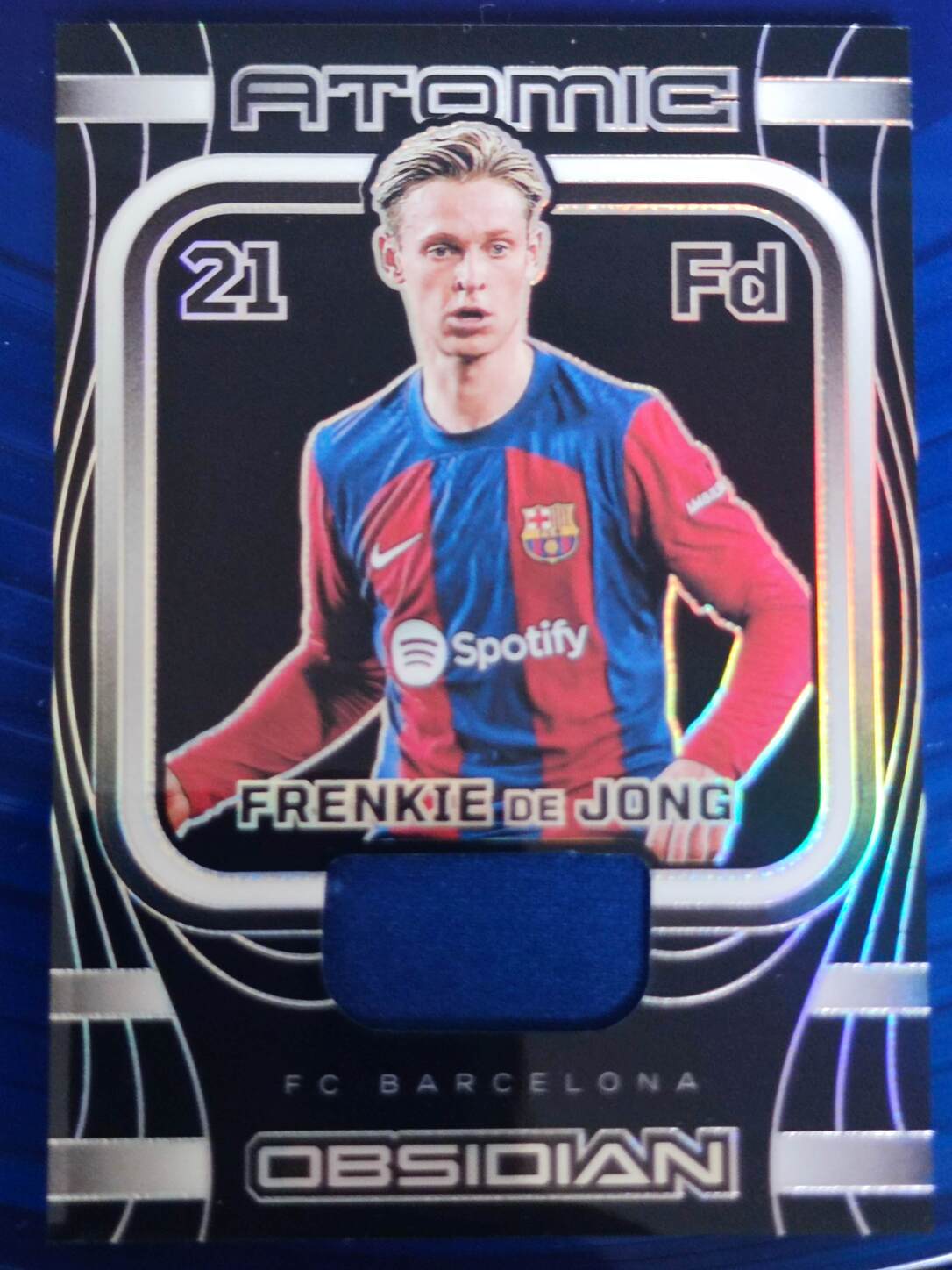 PANINI OBSIDIAN 2023/2024 FRENKIE DE JONG PARCHE NºAM-FDJ NUMERADO /199