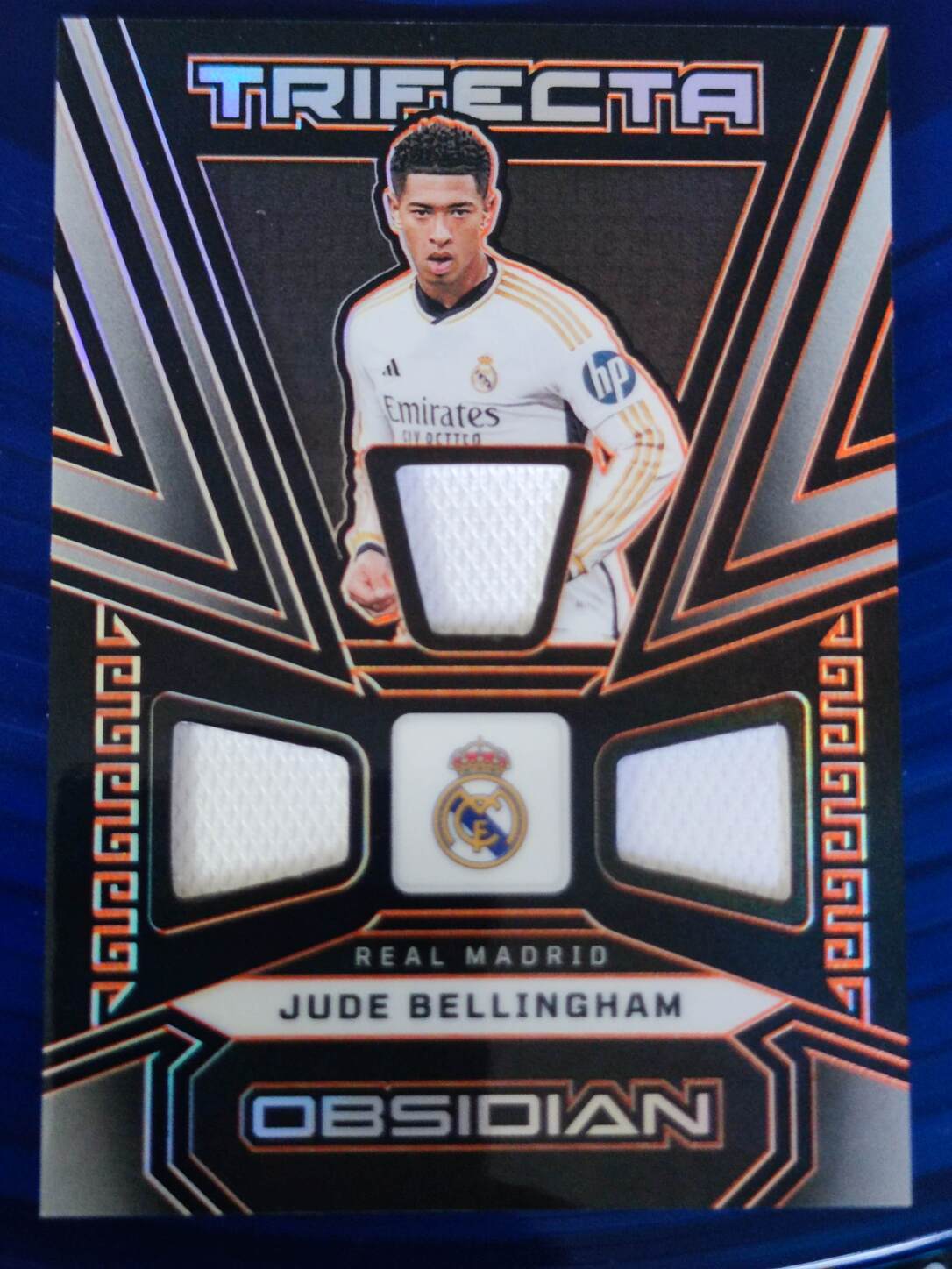 PANINI OBSIDIAN 2023/2024 JUDE BELLINGHAM TRIFECTA PARCHE NºTM-JB NUMERADO /99