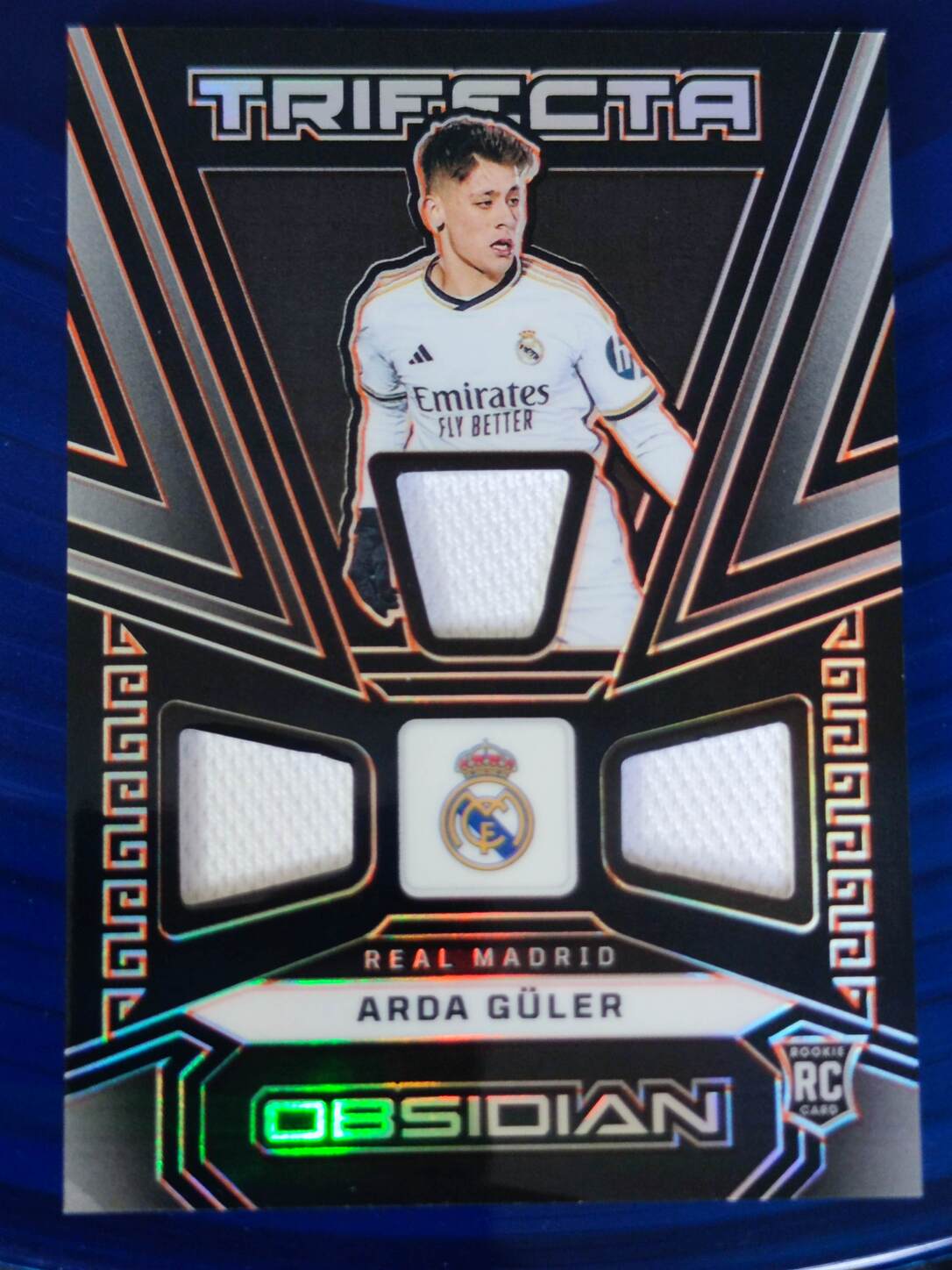 PANINI OBSIDIAN 2023/2024 ARDA GÜLER TRIFECTA PARCHE NºTM-AG NUMERADO /99 ROOKIE
