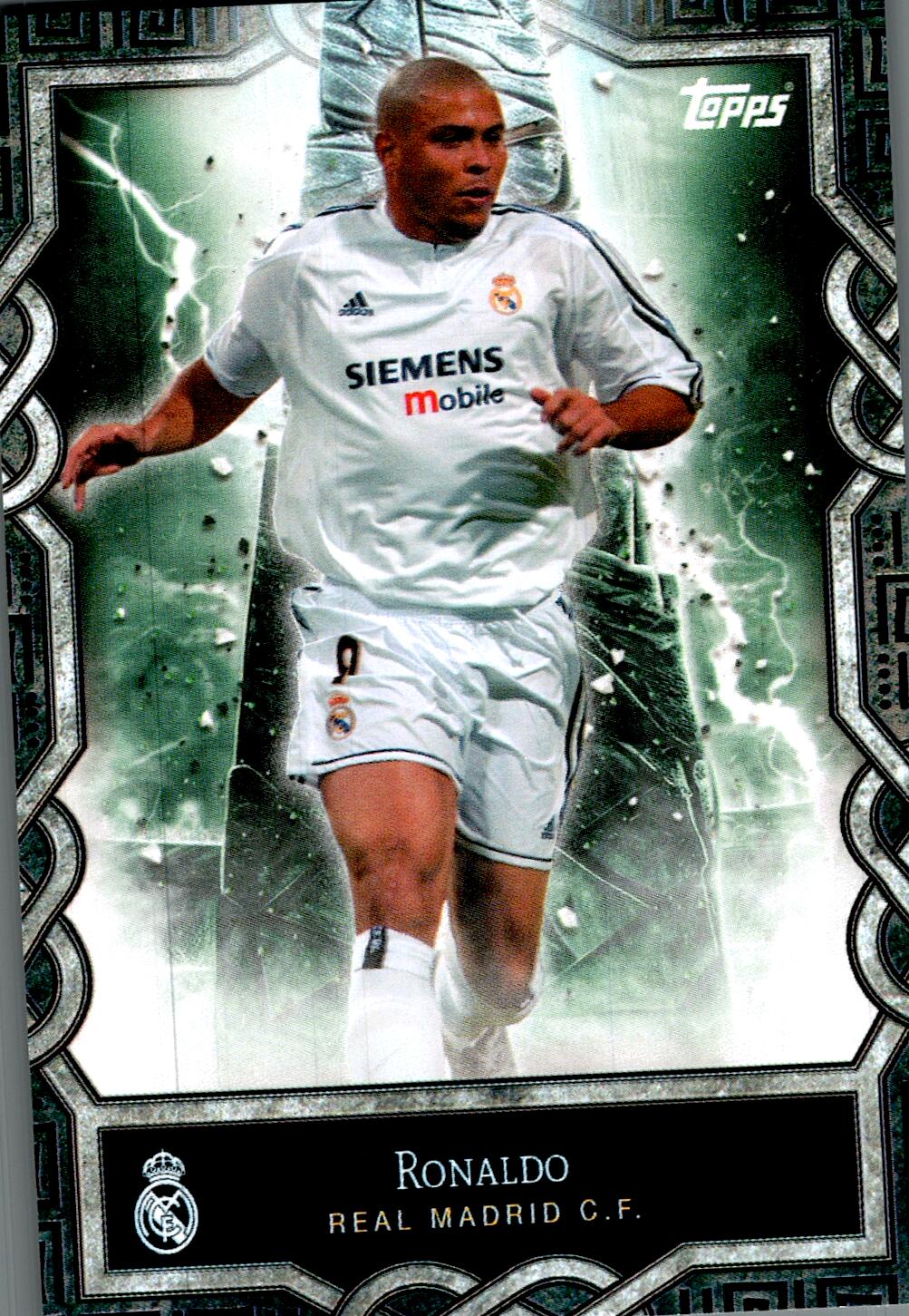 FAN SET REAL MADRID 2024/25 RONALDO MONOLITH NºMO-8